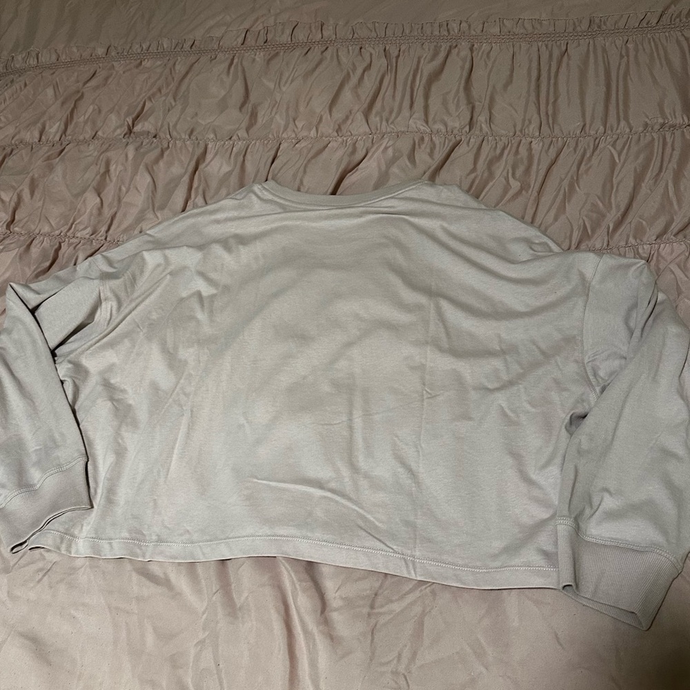 DKNY Lavender Cropped Long Sleeve Top - Picture 6 of 7